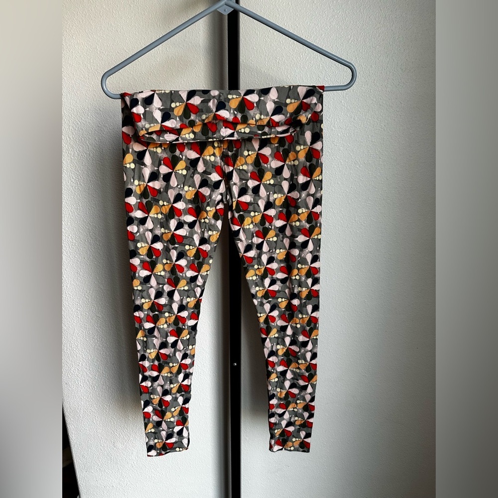 Lularoe one size leggings - Picture 3 of 4